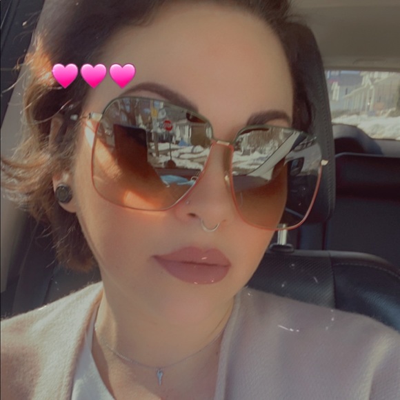 Meet your Posher, Sherrise - Picture 1 of 1